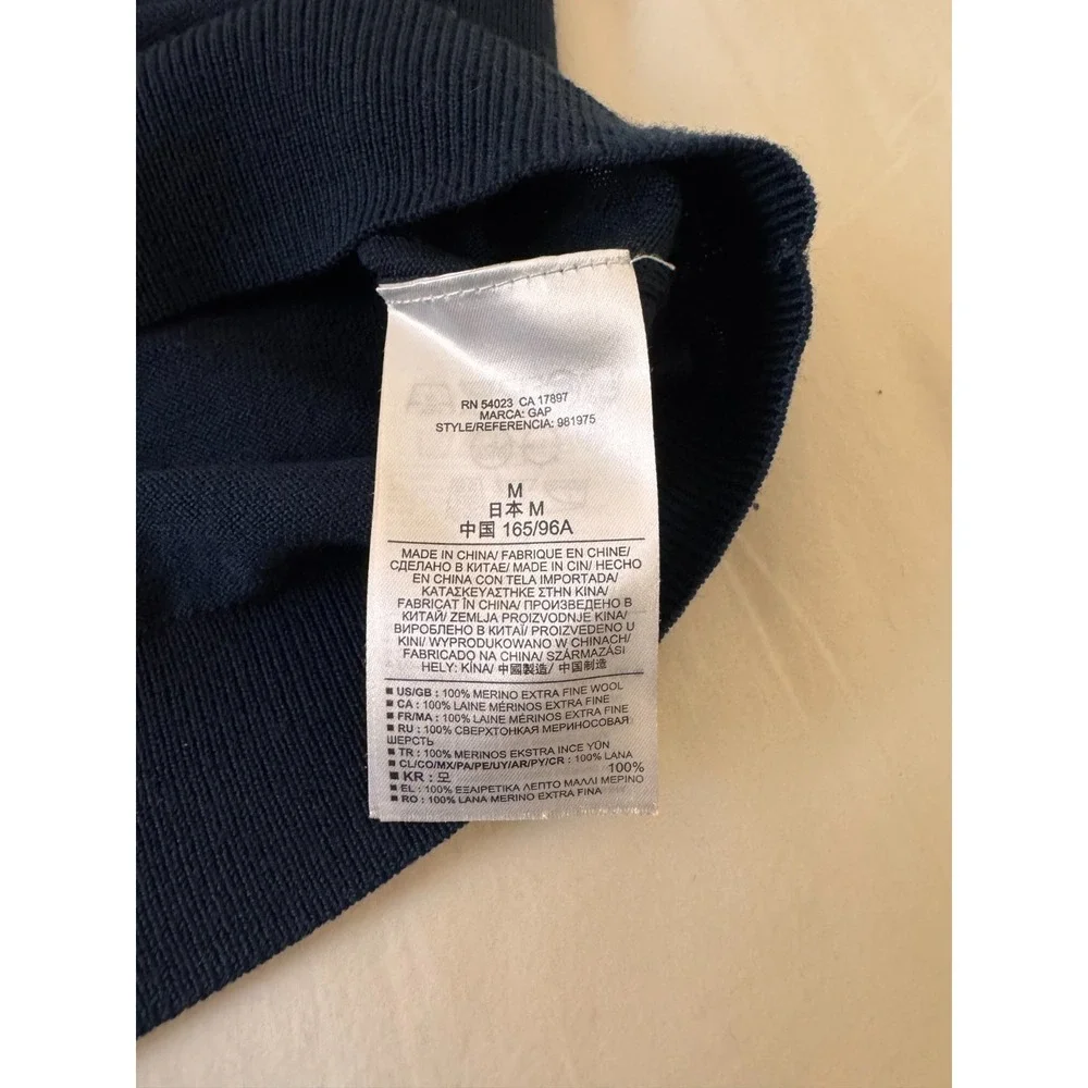 Gap Dark Navy V neck 100% Extra Fine Merino Wool Pullover Knit Sweater Sz M